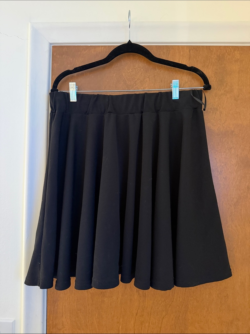 SHEIN Black Circle Skirt with Flared Hem